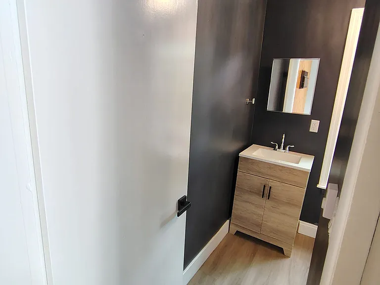 60 Harrison St #2 — Photo 7