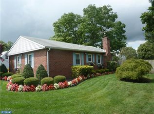 41 E 3rd St, Burlington, NJ 08016