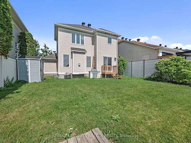 2269 Sandman Cres — Photo 33