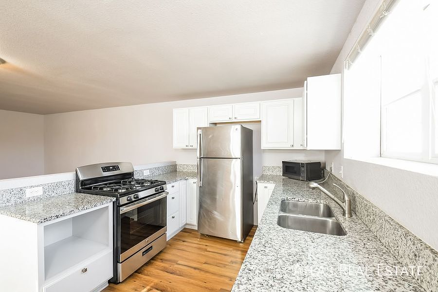 1st image of 103 W Union Ave