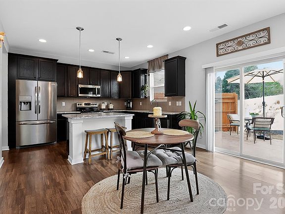 2nd image of 4626 Gibbons Link Rd