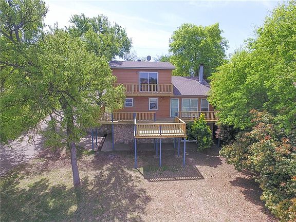 3rd image of 2418 Cedarcrest Dr