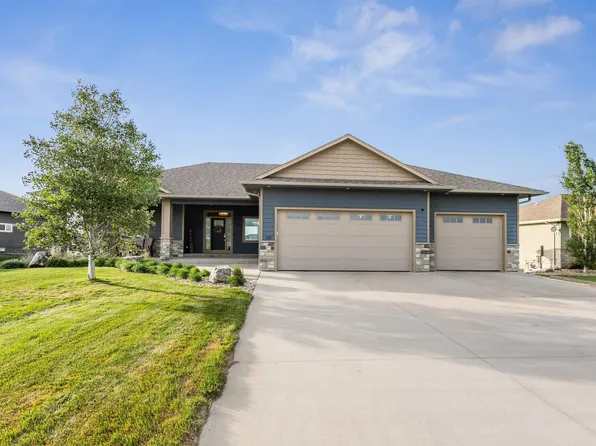 120 Linden Dr, Madison, SD 57042