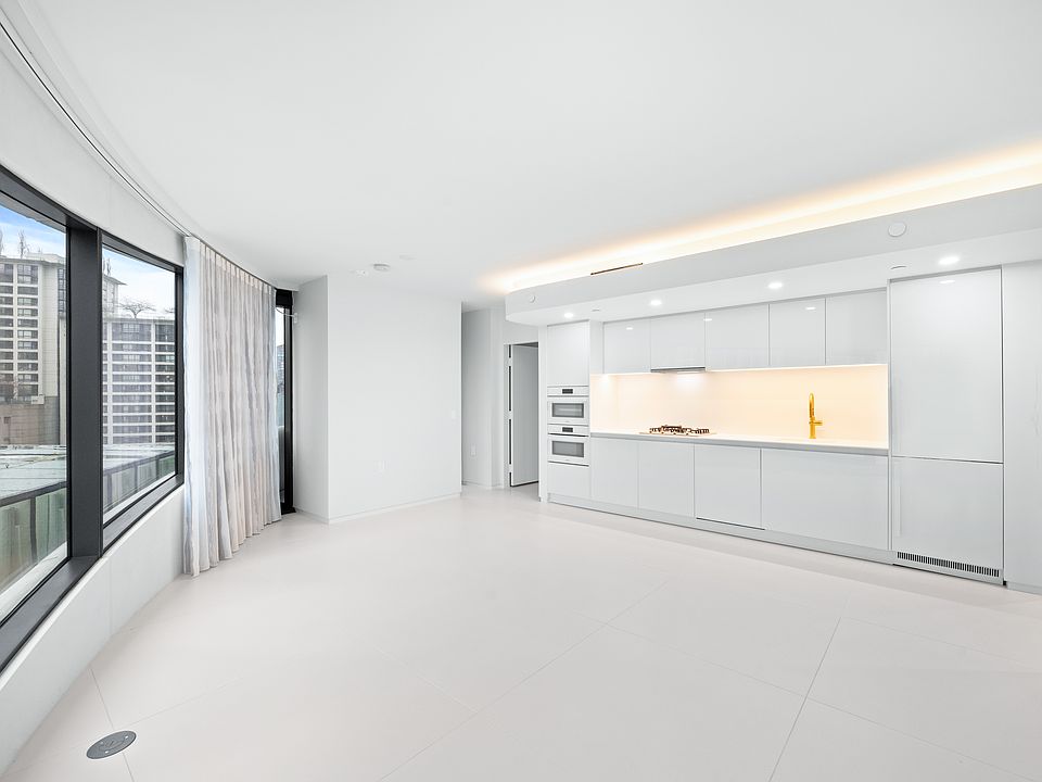 1st image of 1033 Nelson St #707