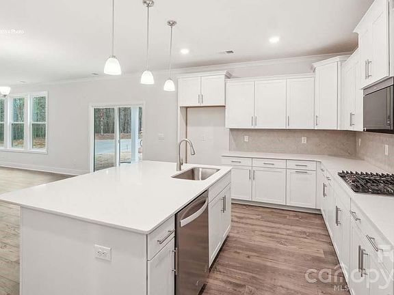7th image of this home