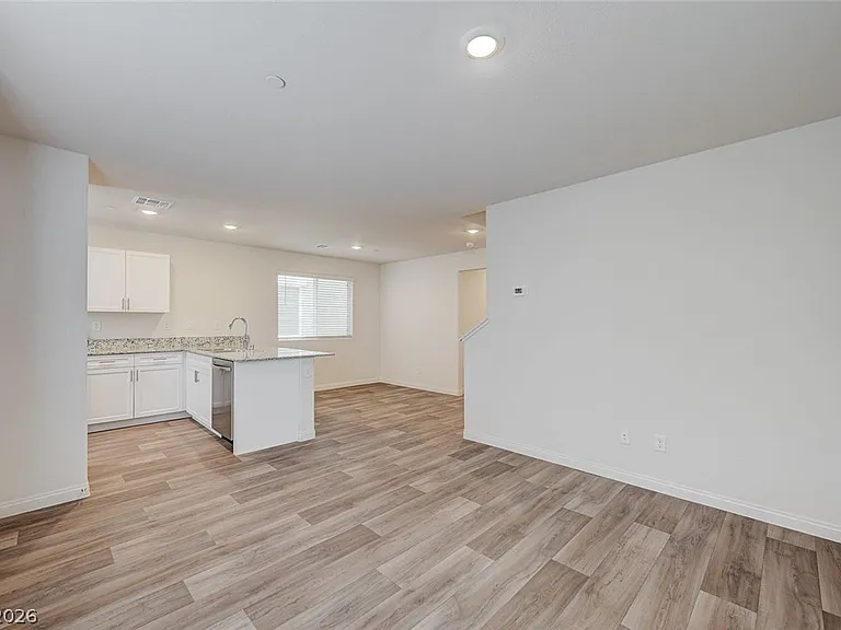 3026 Baltic Green St — Photo 3