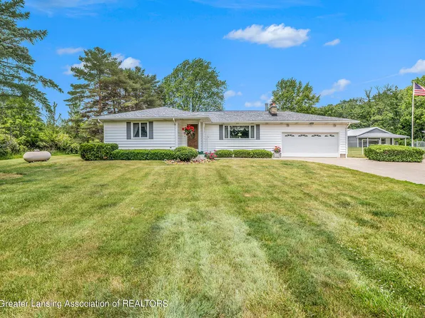 3262 W Pratt Rd, Dewitt, MI 48820