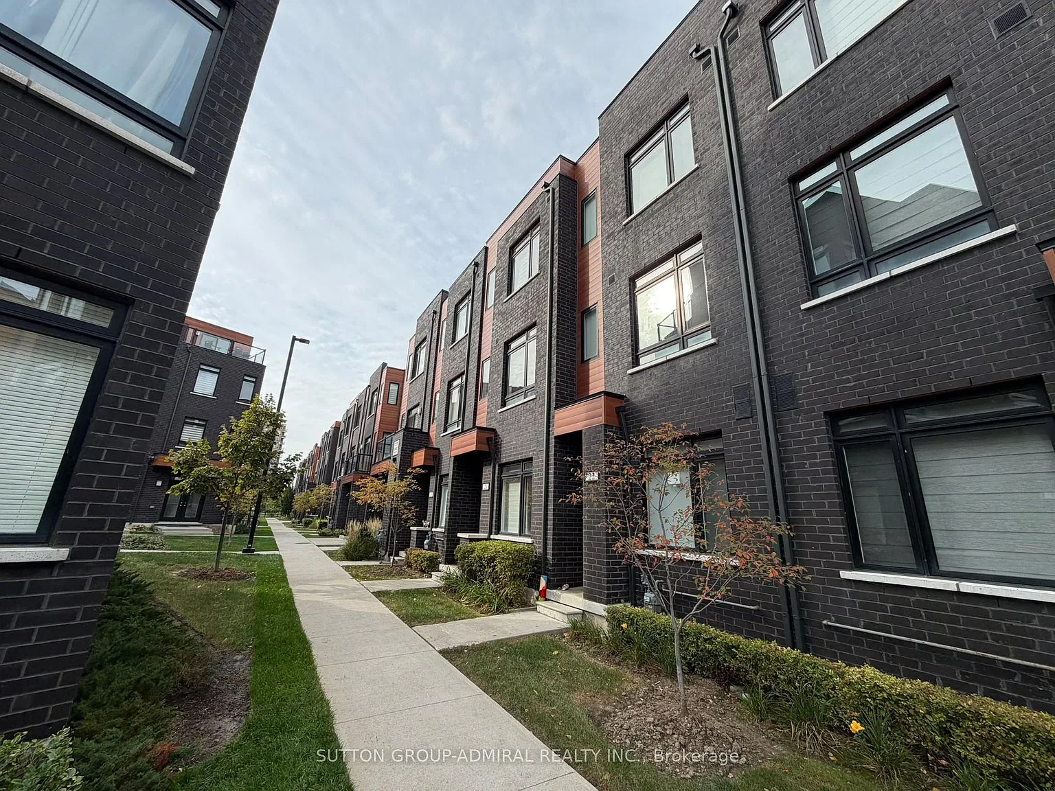 3 bed, $3,200 — Photo 1