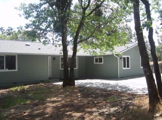 891 Three Pines Rd, Grants Pass, OR 97526