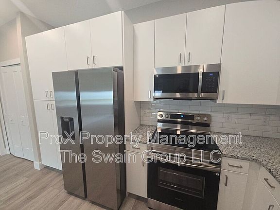 4th image of 701 Bates Ave SW #101