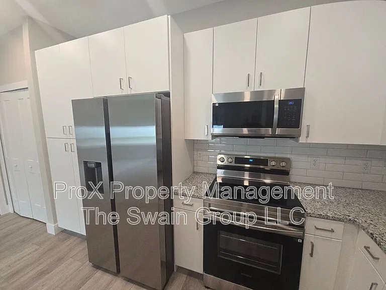 701 Bates Ave SW #101 — Photo 4