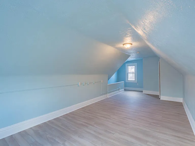 435 N Graham St — Photo 14