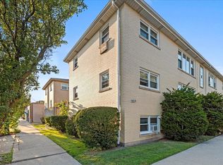5834 W Montrose Ave #2S, Chicago, IL 60634