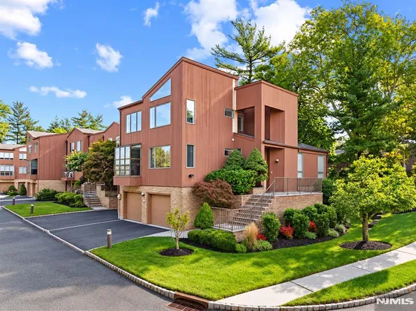 2 Sutton Place, Englewood, NJ 07631