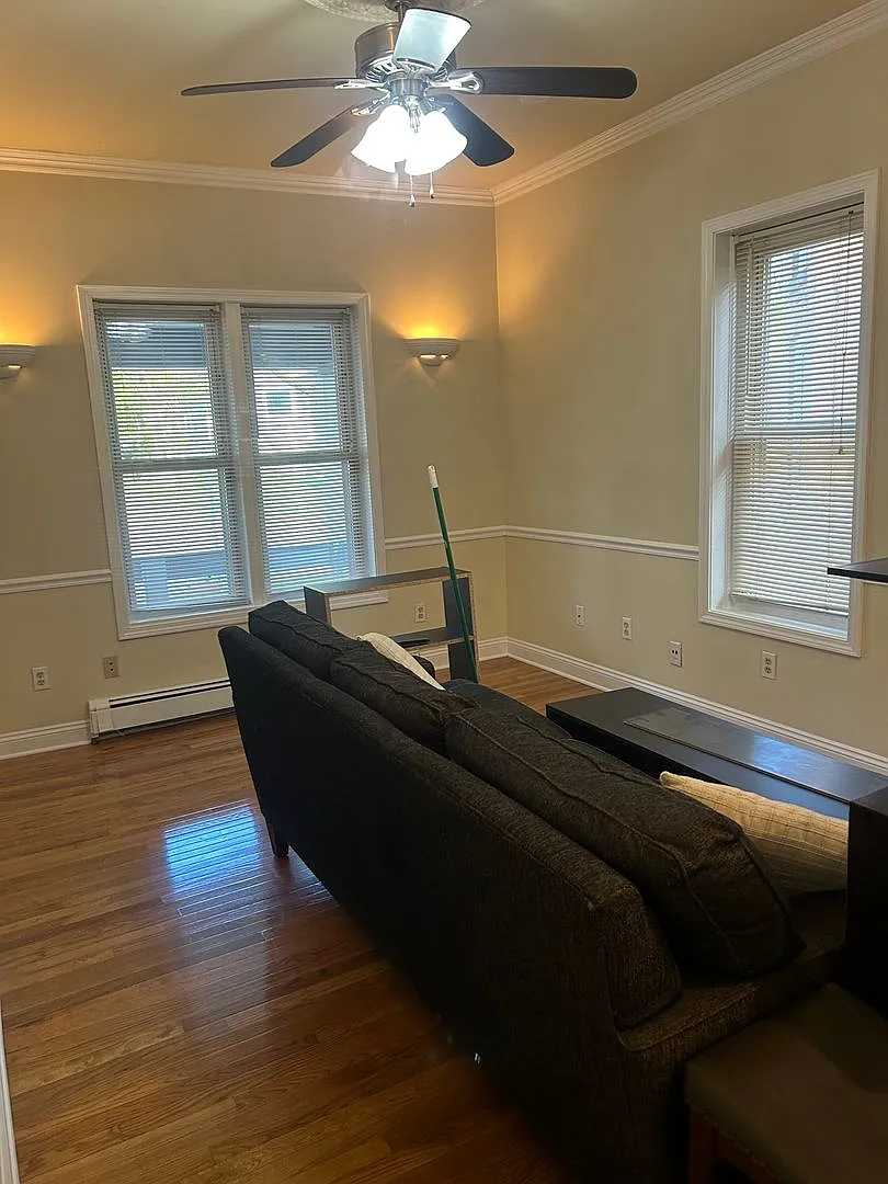 124 College Place — Photo 3