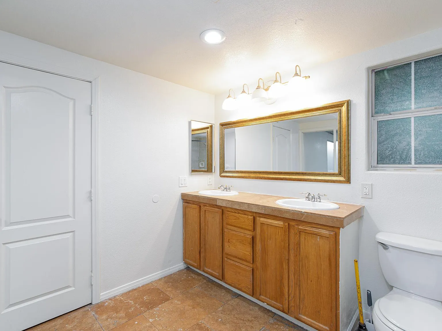 4 bed, 2.5 bath, 1803 sqft, $633 — Photo 4