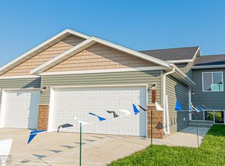 1158 Jill Dr W, West Fargo, ND 58078