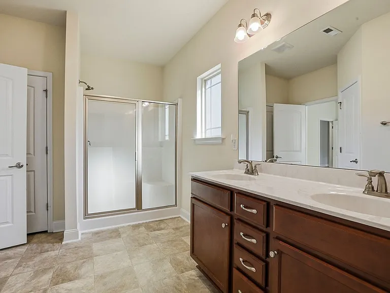 52 Woodwater Cir — Photo 28