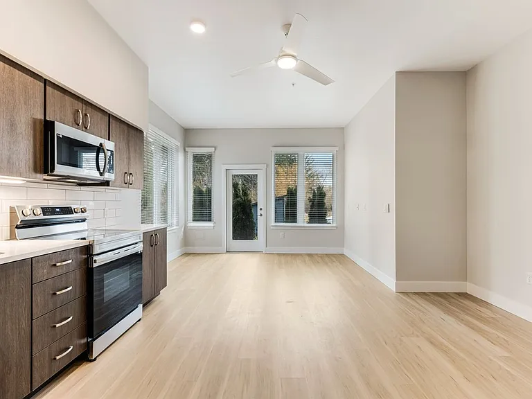 Brookside Apartments — Photo 49