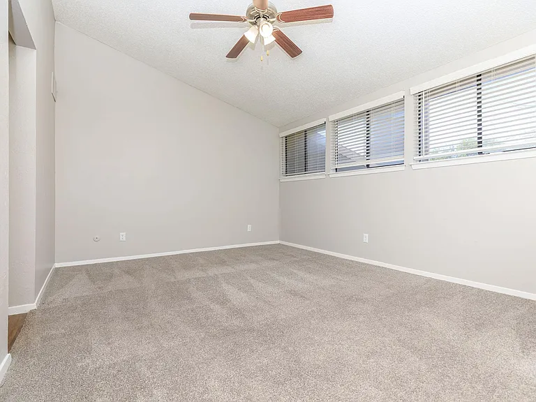 Villas at Alameda — Photo 57