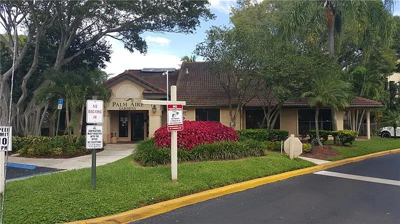 2 bed, 2.0 bath, 980 sqft, $2,000 — Photo 2