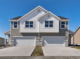4708 172nd St, Urbandale, IA 50323