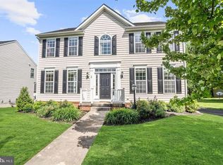 16 Cooper Run St, Lovettsville, VA 20180