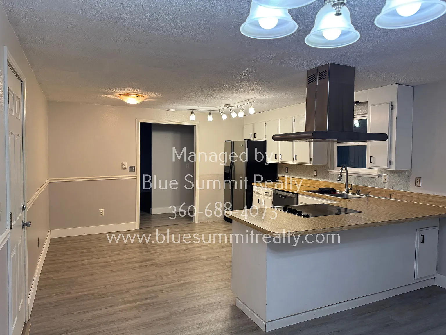 3 bed, 1241 sqft, $2,295 — Photo 2