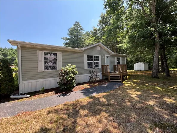 1 Darius Ln, Coventry, RI 02816