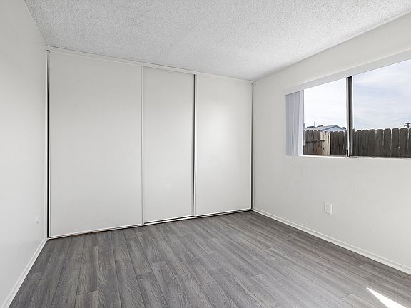 5th image of 1294 N Mollison Ave APT 217