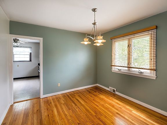 5th image of 637 Montpelier Ave