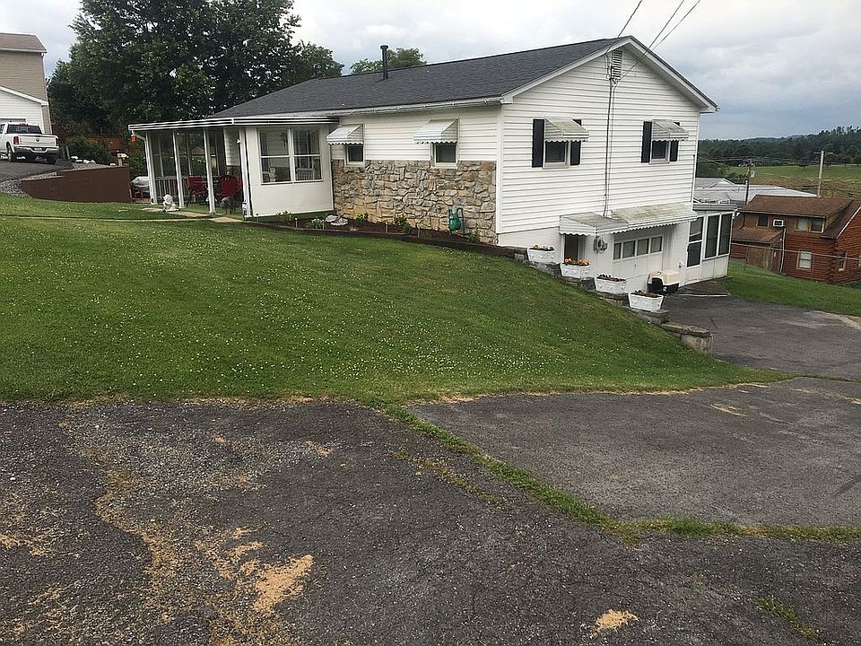 2nd image of 1204 Headley Ct