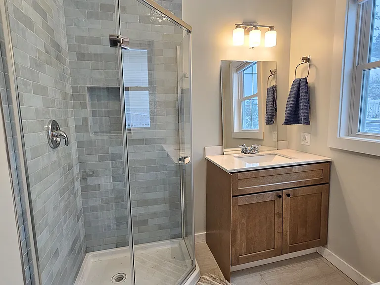 466 Main St #1 — Photo 18