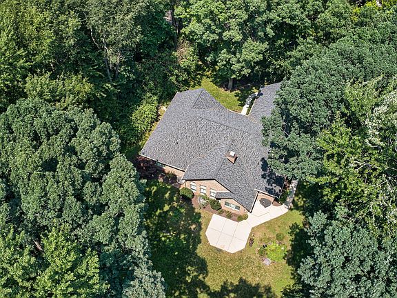 3rd image of 33141 Glen Eagle Ct