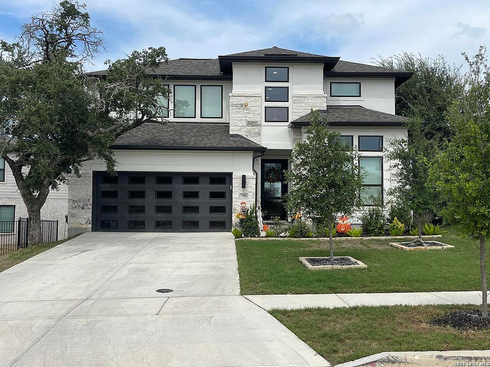 1st image of 739 Alta Circle