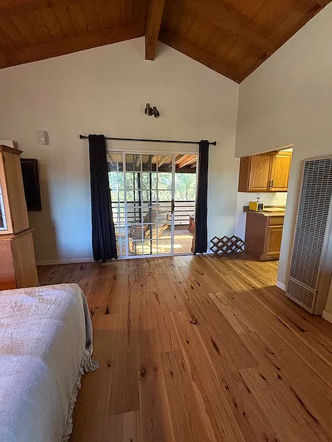 1 bed, 450 sqft, $1,950 — Photo 1