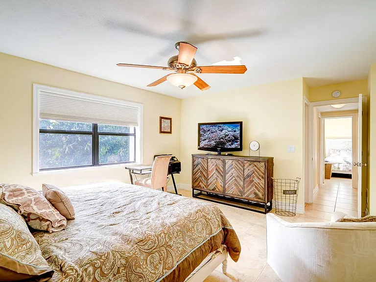 1289 NE Ocean Blvd #10 — Photo 29