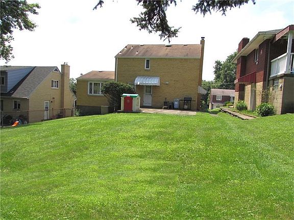 5th image of 200 Crescent Pines Dr
