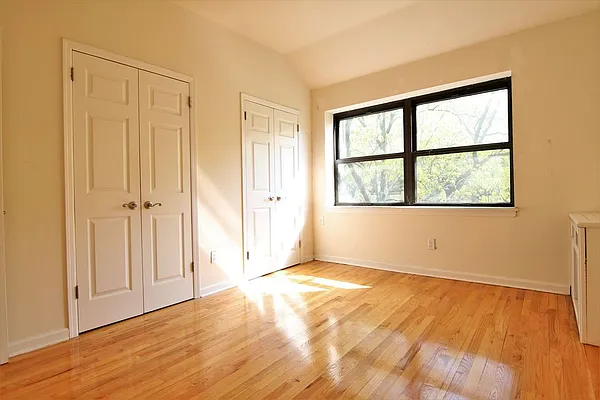 Rented by JK Dansar Corp | media 31