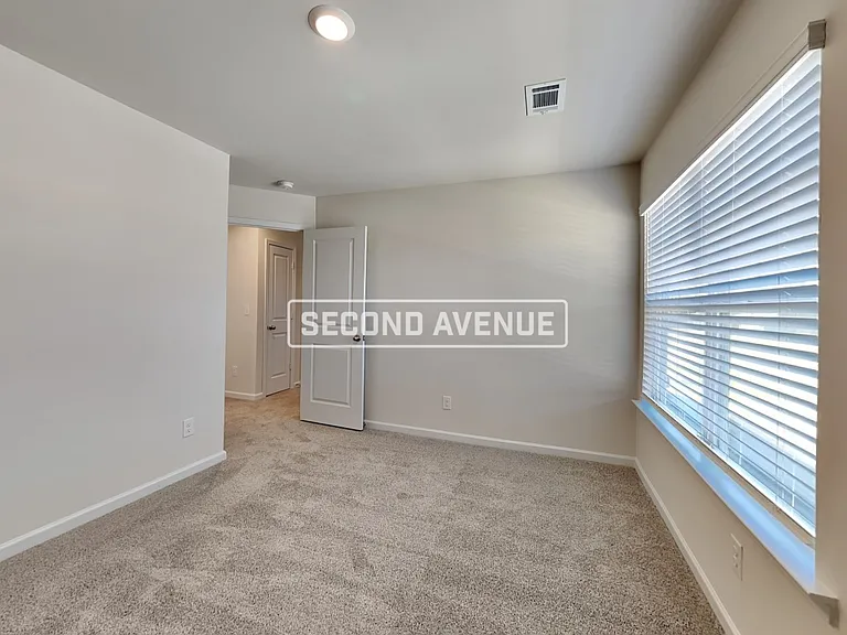 267 Limestone Cir — Photo 16