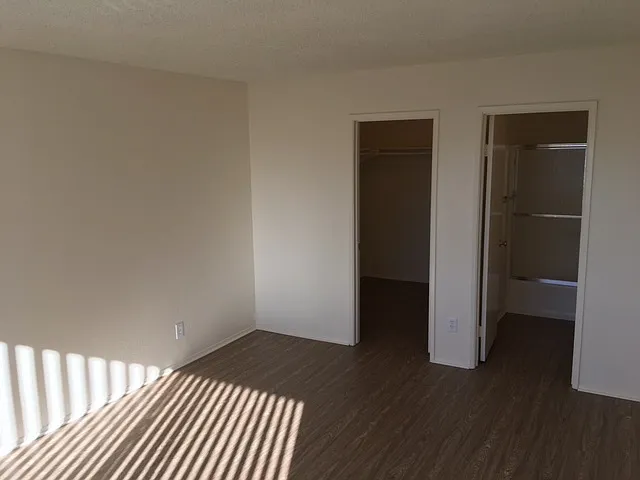 46th Street Villas — Photo 6