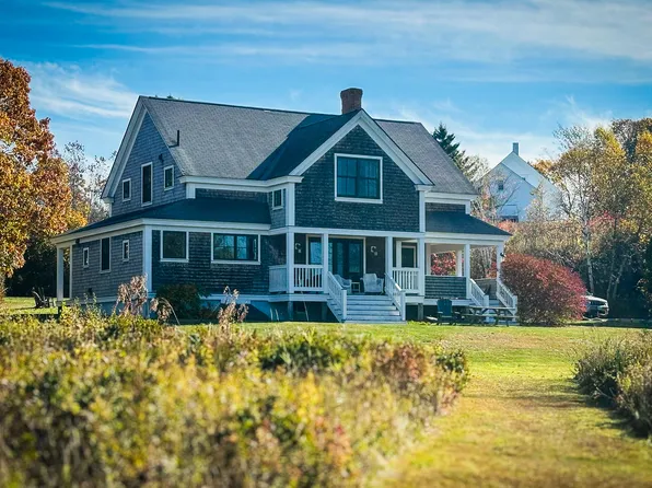 11 Well Street, Harpswell, ME 04079