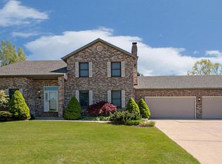 2177 Anderson Cir, Stevensville, MI