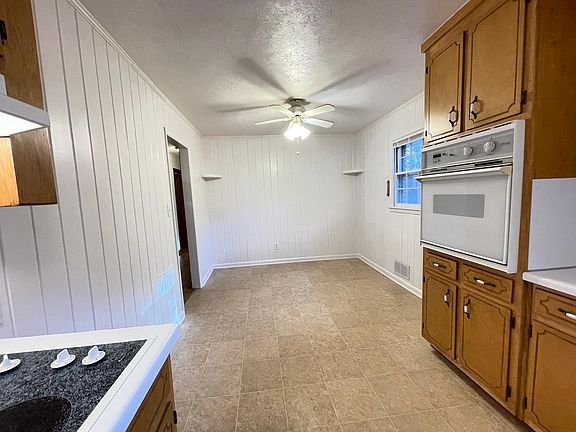 5th image of 630 Elberta Dr