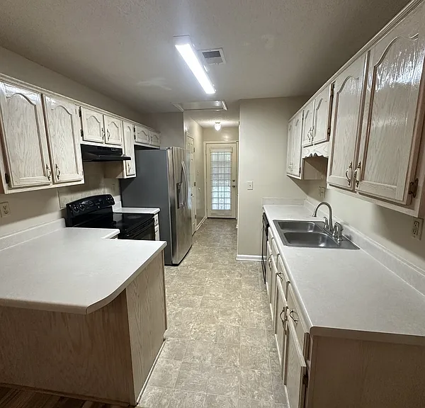 1844 Eagle Shore Dr — Photo 4