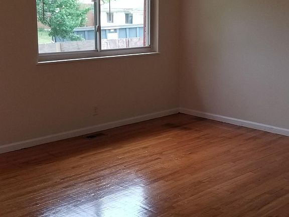 3rd image of 11513 Gaffney Pl