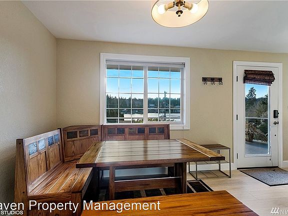 4th image of 3615 E Bay Dr NW