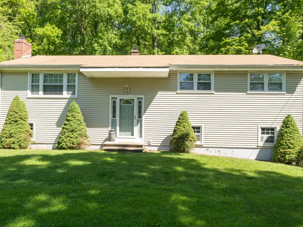 52 Briarwood Drive, North Branford, CT 06471