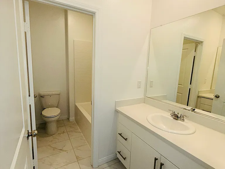 39171 Quixote Ct — Photo 11