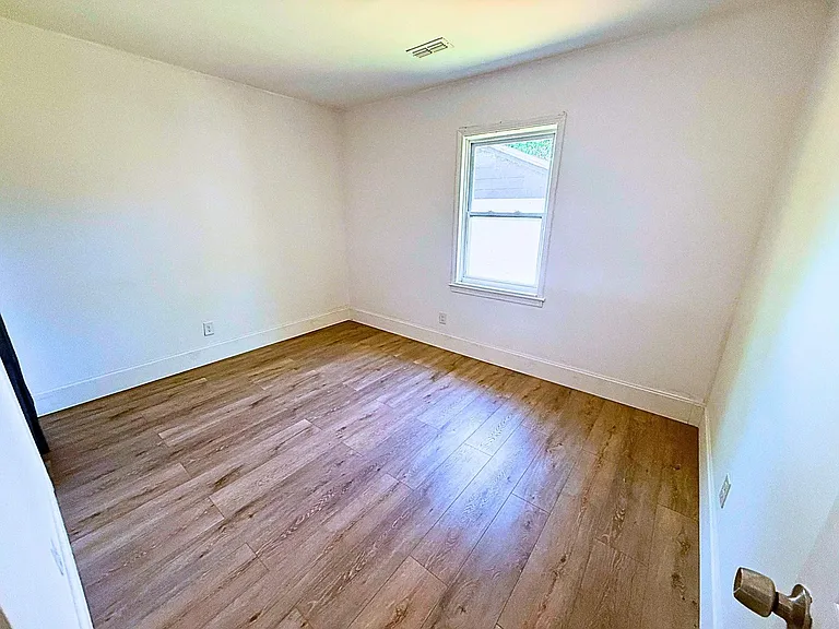 207 Friedheim Rd — Photo 11